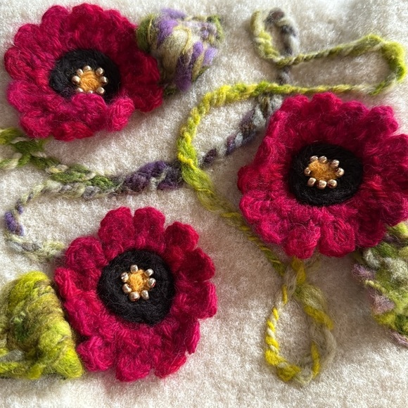 Custom Made | Wool Floral Crossbody Bag - Picture 5 of 5